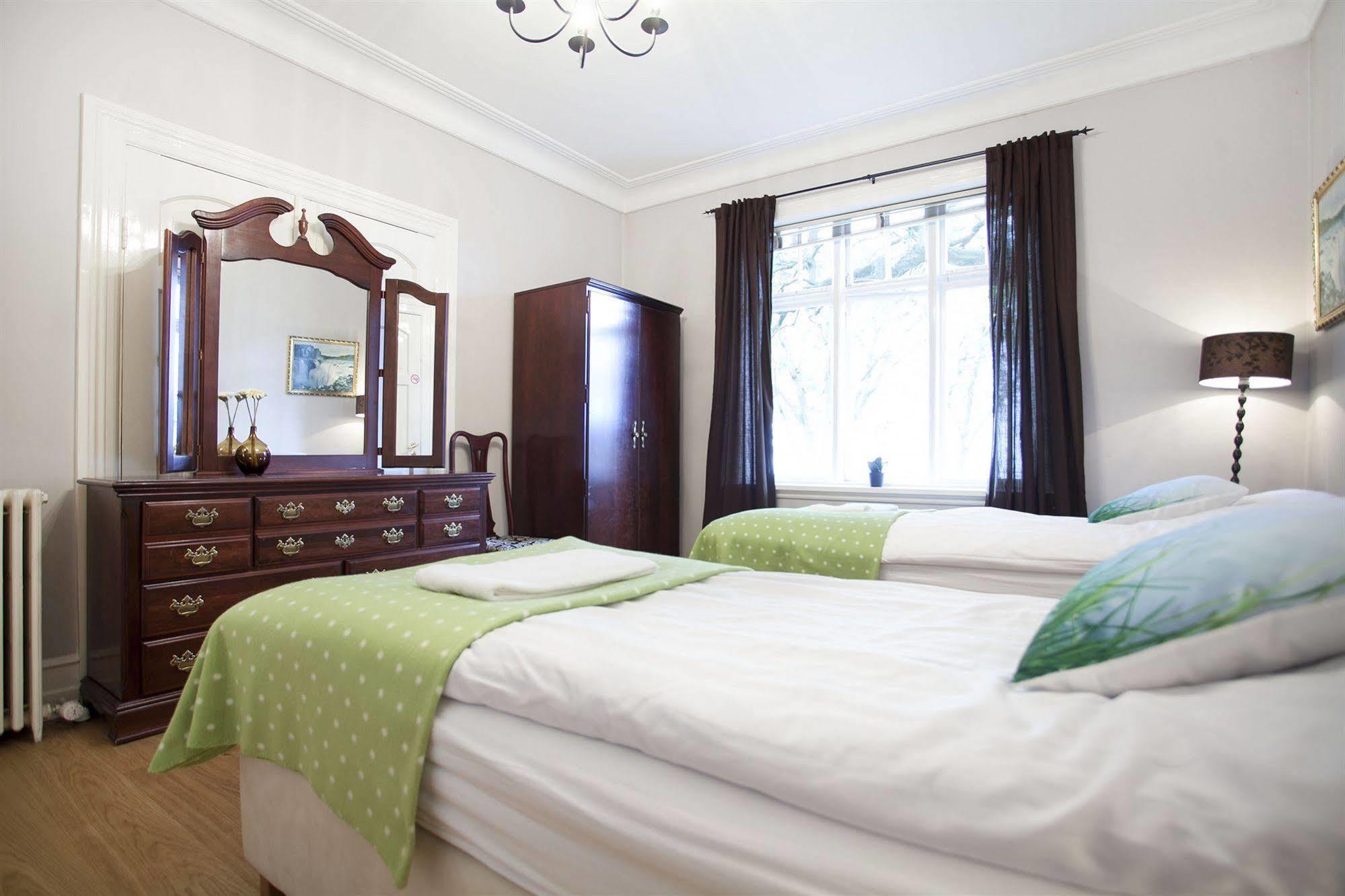 Skolabru Guesthouse Reykjavik Ngoại thất bức ảnh