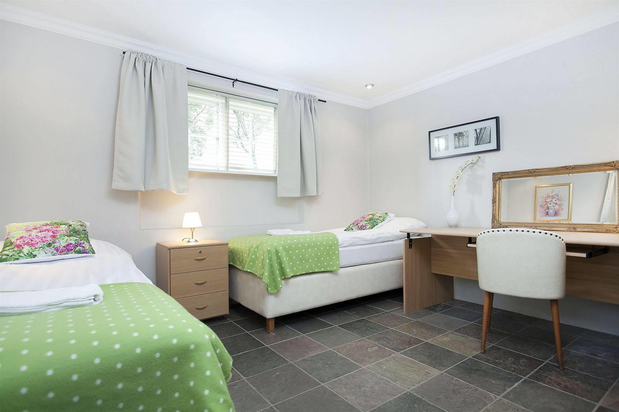 Skolabru Guesthouse Reykjavik Ngoại thất bức ảnh