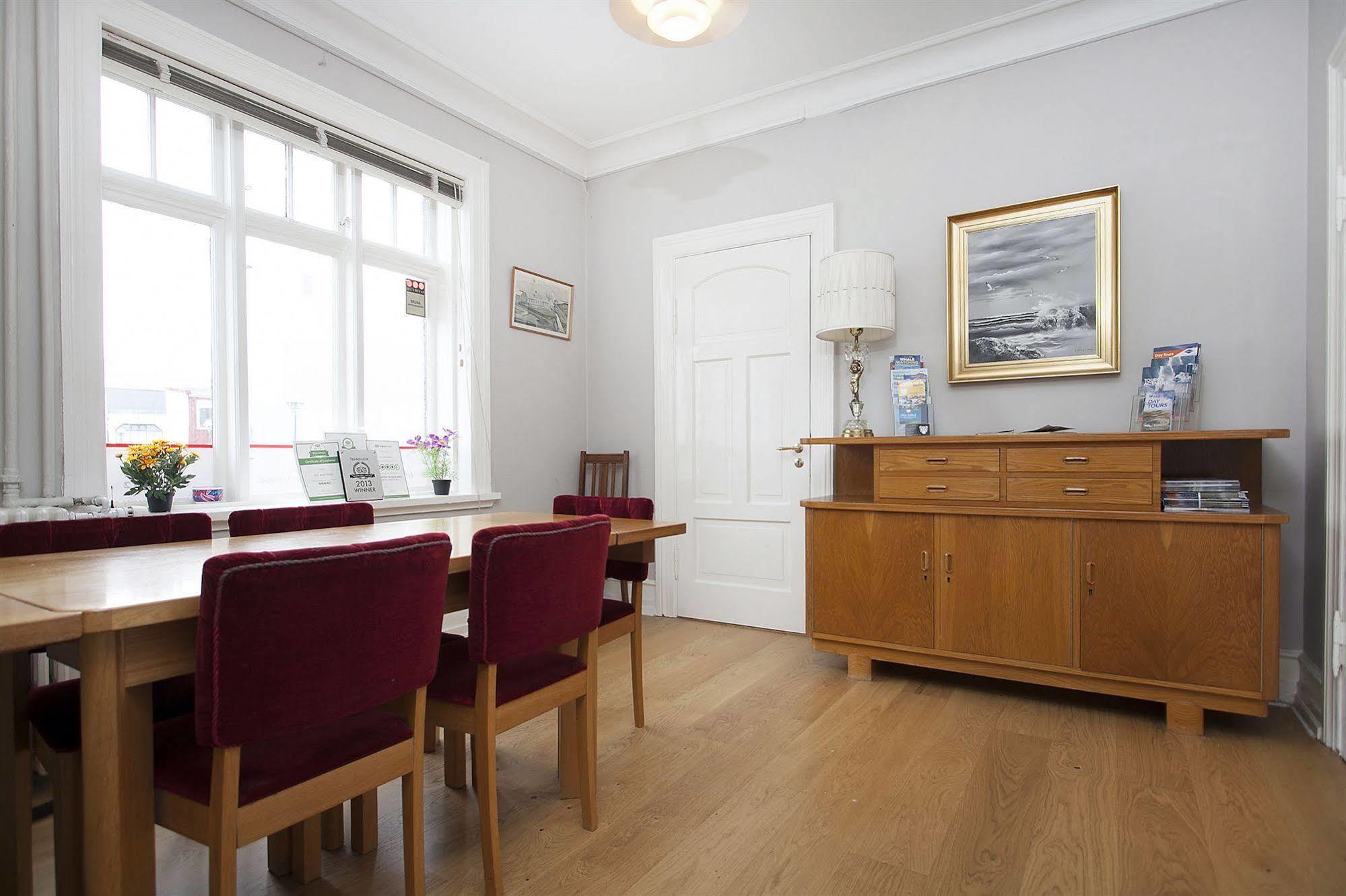 Skolabru Guesthouse Reykjavik Ngoại thất bức ảnh