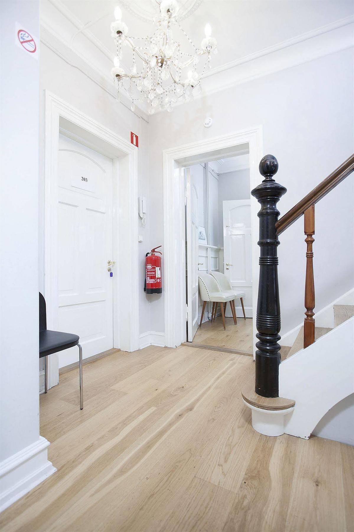 Skolabru Guesthouse Reykjavik Ngoại thất bức ảnh